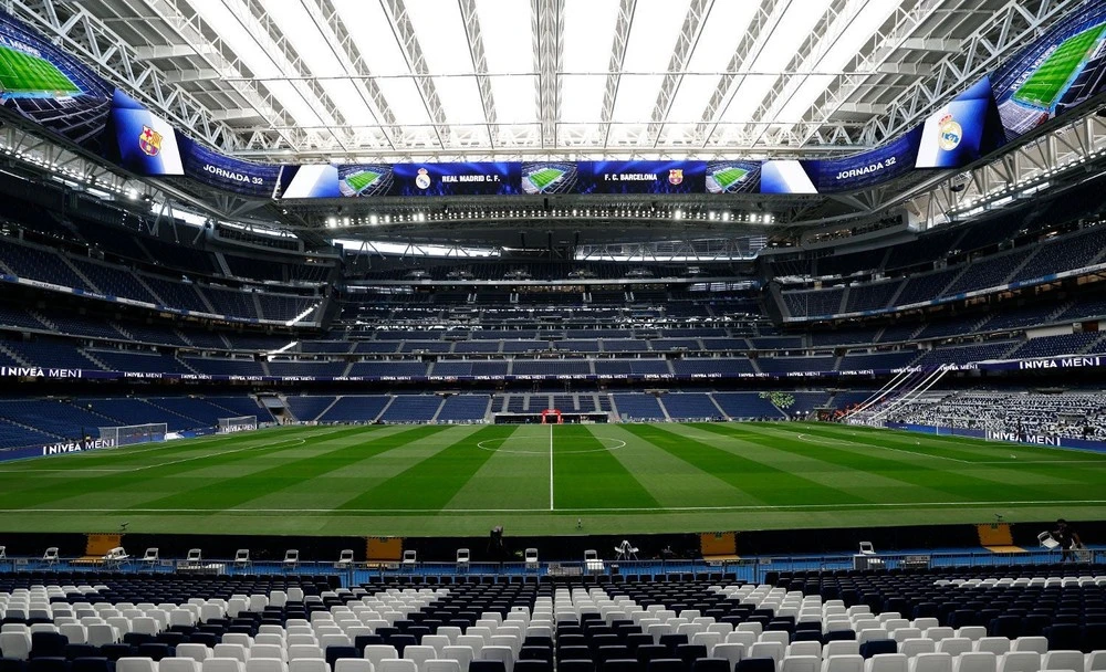 Private Tour: Premium Football Experience